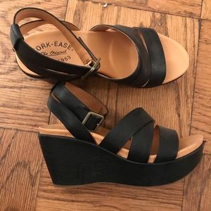 Korkease size 7 black wedges